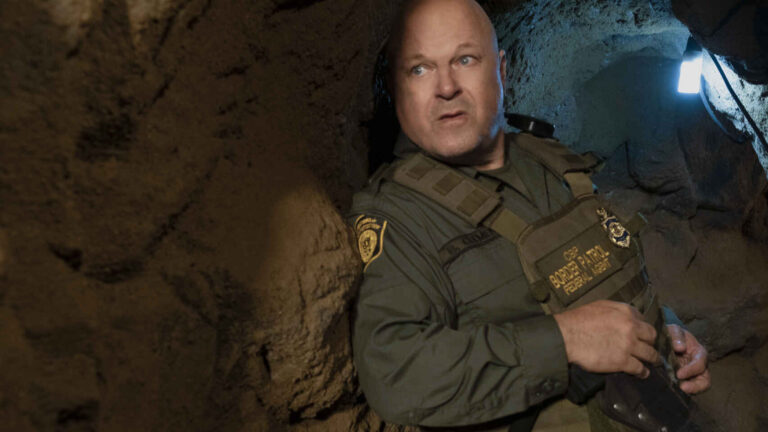 Michaels Chiklis y Juan Pablo Raba vuelven a la acción en el estreno de “Coyote” en Universal TV