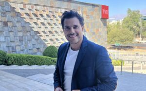 El periodista Simón Oliveros llega a TVN y se une al equipo del “Buenos Días a Todos”