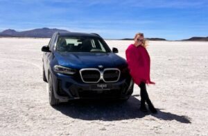 13C estrenará en abril “La ruta eléctrica por Chile”, un recorrido por nuestro país por medio de un auto eléctrico