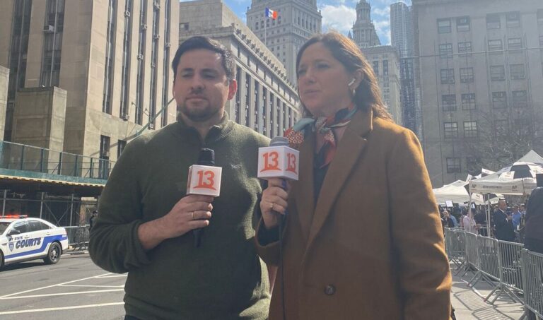 Un hito: Canal 13 fue el único medio chileno en entrar a la corte donde se formalizó al expresidente Donald Trump