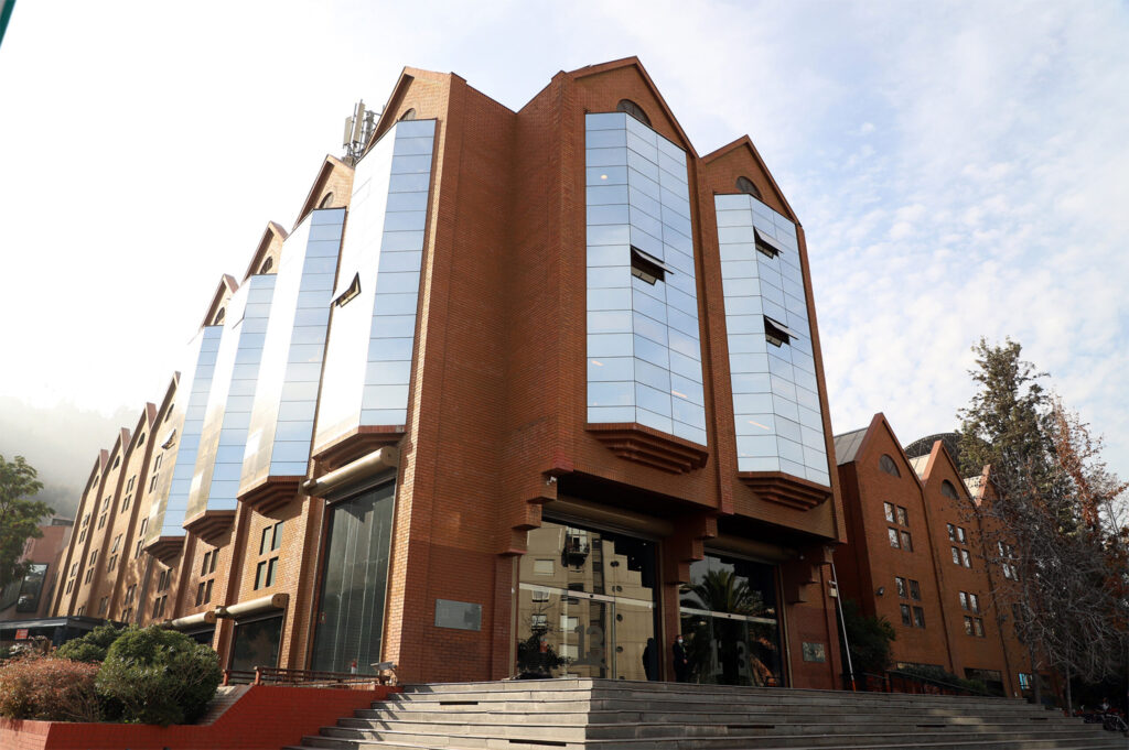 Canal 13 vuelve a ser el canal de televisión más valorado por los chilenos, según último estudio de Cadem