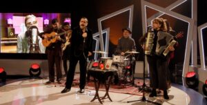 Angelo Pierattini canta junto a Zalo Reyes por primera vez en televisión y lo hará en el programa “Hora 25”