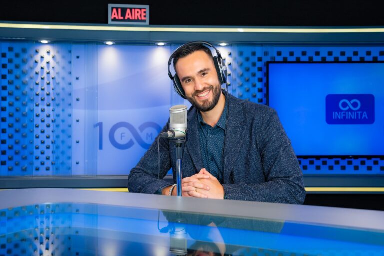 Radio Infinita estrenará un novedoso programa de tecnología y ciencia conducido por Daniel Silva y una Inteligencia Artificial