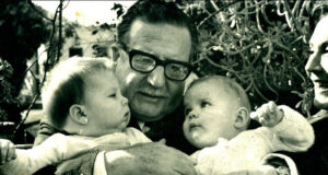 El premiado documental “Allende mi abuelo Allende” se exhibirá por TVN en el marco de los 50 años del golpe