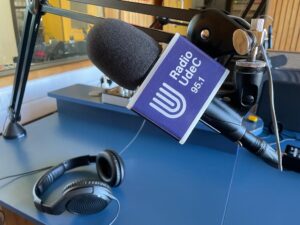 Radio Universidad de Concepción es destacada por la SCD por difundir música chilena en su programación