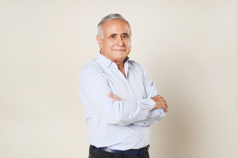 “Fue un regalo inesperado, algo que jamás imaginé”: Dr. Sebastián Ugarte debuta con programa propio en 13C