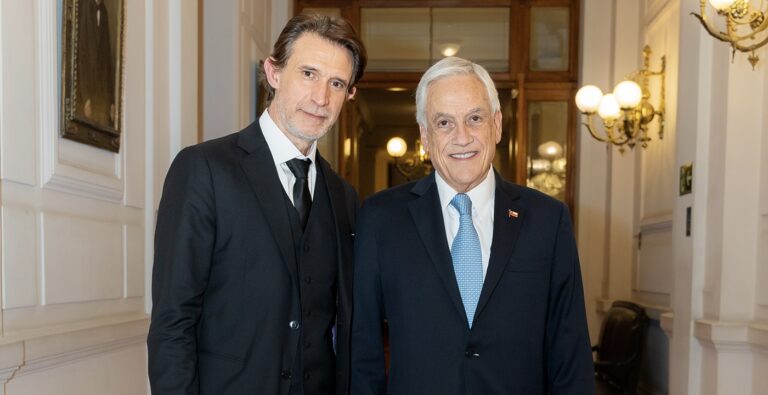 Mega transmitirá esta noche un especial de “Elegidos” con la entrevista a Sebastián Piñera