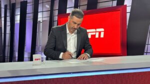 Claudio Bravo, la leyenda del fútbol chileno se suma a ESPN