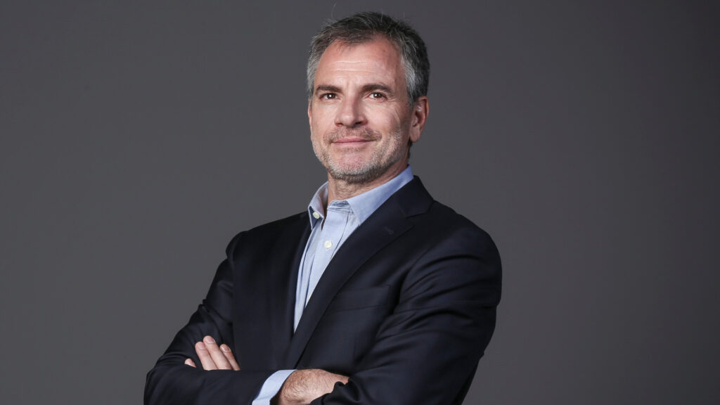 Luego de 6 años, Álvaro Rudolphy regresa a Mega y se integrará a la próxima producción vespertina