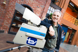 Álvaro Rudolphy vuelve a Canal 13 y tendrá un programa apelando su pasión como coleccionista