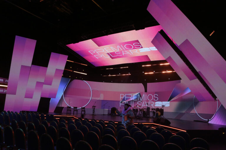 La música brilló en TVN: Más de 1.5 millones de personas vieron los “Premios Pulsar 2025” y “Mi nombre Es 2”
