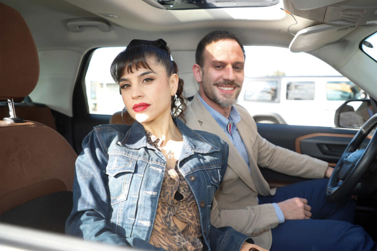 Canal 13 revela las primeras imágenes de la nueva mininovela “El obrero que me enamoró”