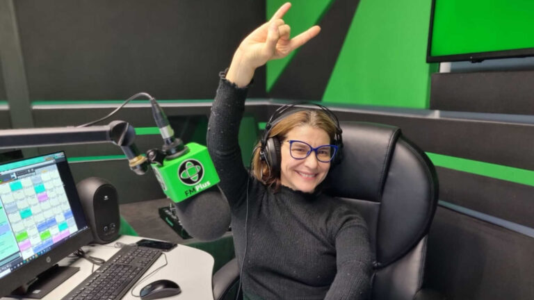 Confirman fecha para el lanzamiento de FM Plus en la capital, a través del 104.9