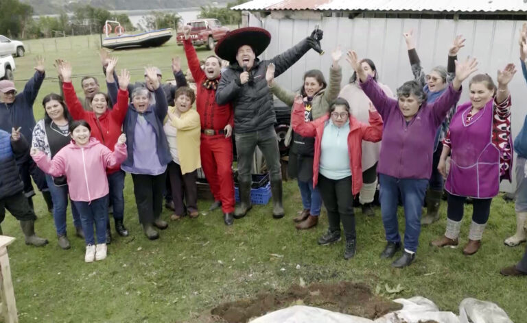 “Lugares que hablan” regresó compitiendo por el primer lugar de sintonía en el prime del sábado: Dobló a parte de su competencia con un peak de 606 mil personas