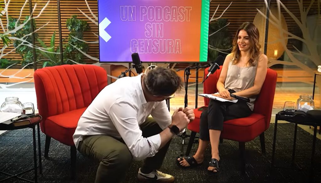 Eduardo Fuentes reveló sus aventuras en China con los “baños de hoyo” y compartidos: “Una señora china,  me queda mirando, se agacha al lado mío y empieza a hacer lo suyo”