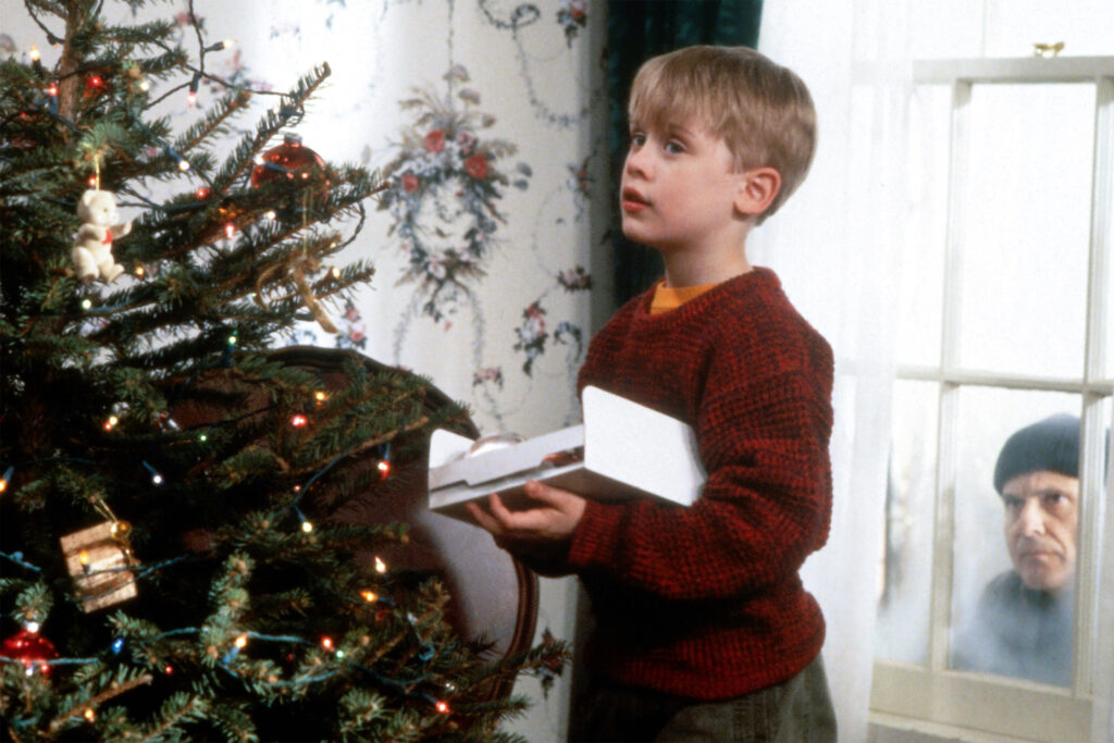 “Mi Pobre Angelito” vuelve a ser el favorito de los hogares chilenos en esta Nochebuena: Llegó un peak de más de 500 mil personas