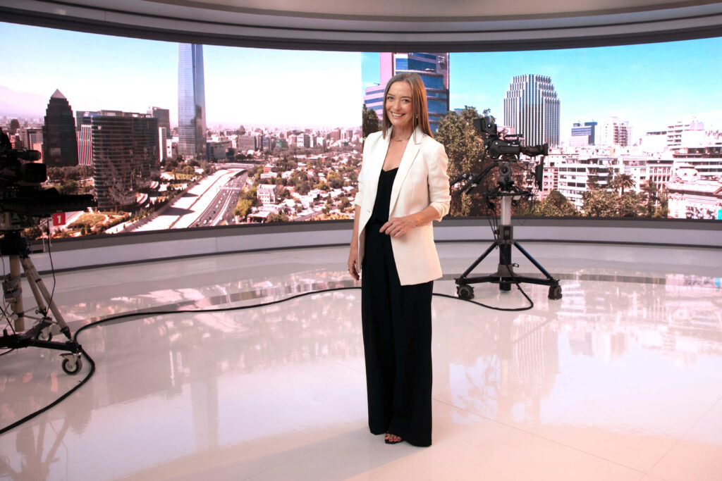 El importante rol que tendrá Consuelo Saavedra en Canal 13: “Es muy motivante hacer un formato de noticiario distinto a los que había hecho”