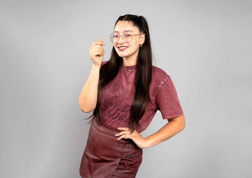 “Mi especialidad es el humor negro, porque mi papá es así en la casa”: Fran Medina, hija del “Indio”, debutará en la televisión en “El desestrece”