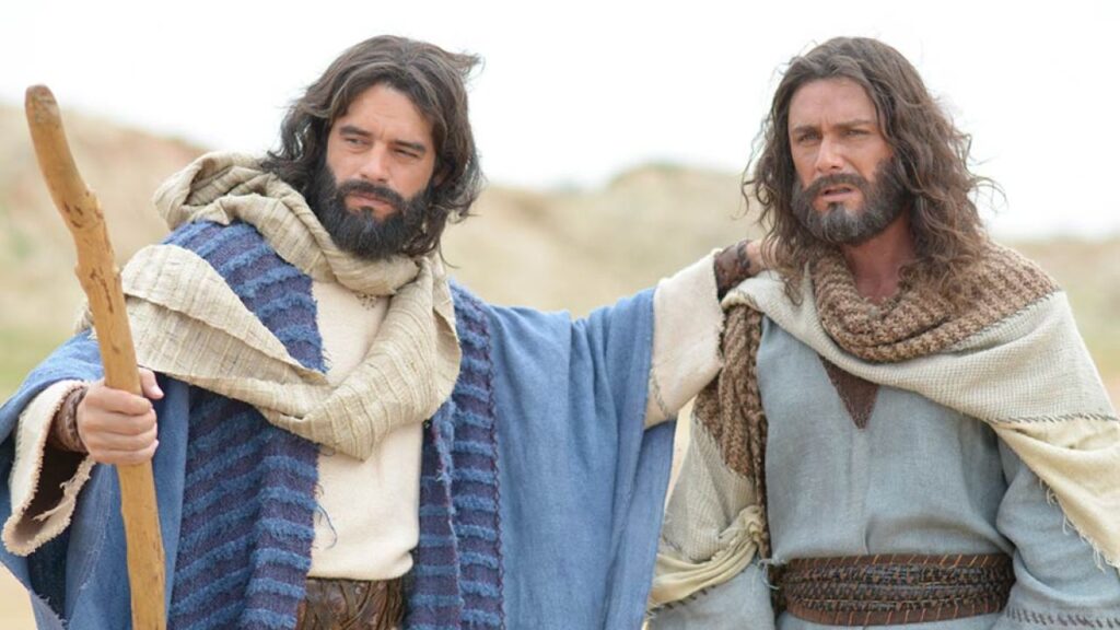 Con la “Maratón de Santiago” y “Moisés y los 10 mandamientos” TVN se ubica en el podio de lo más visto del domingo